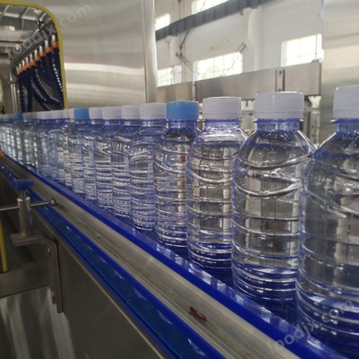 矿泉水灌装机